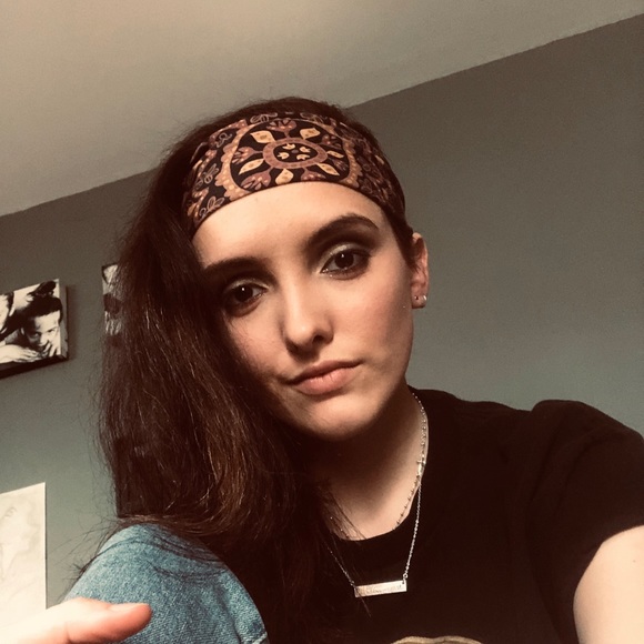 BandHannah here 🤘🤟🤙 - Picture 7 of 8